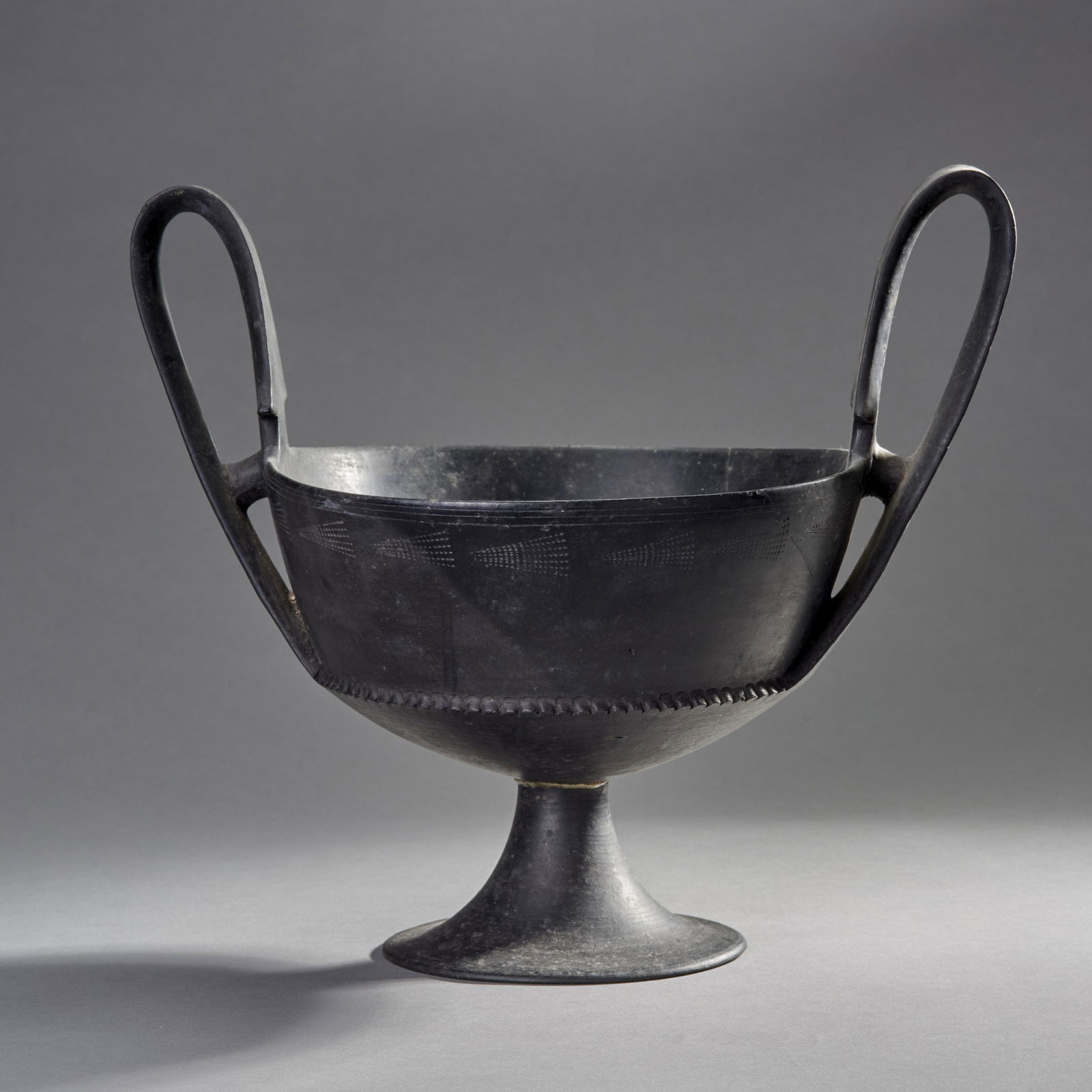 Very Large Etruscan Bucchero Vessel (1 of 3)