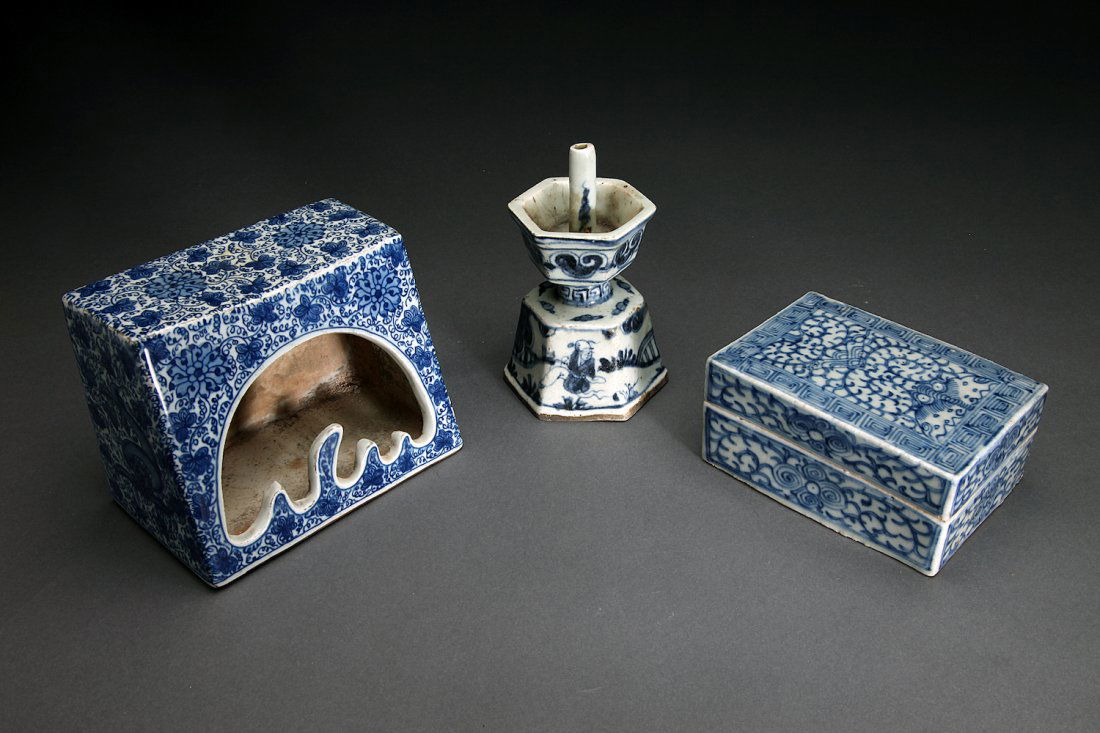 3 Antique Chinese Porcelain Items (1 of 2)