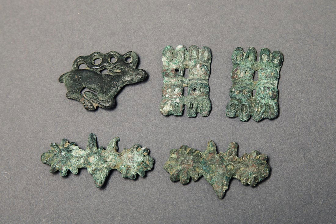 5 Small Ancient Bronze Ordos Fittings (1 of 2)