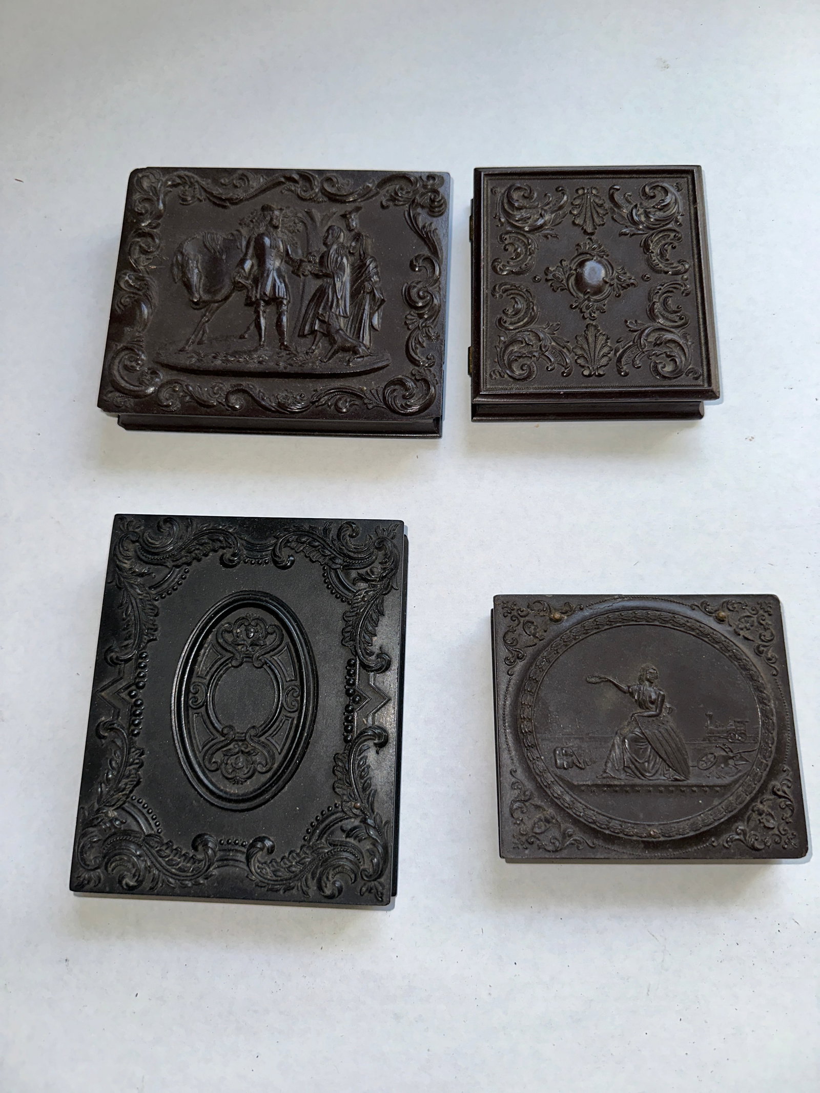 4 Gutta Percha Cases (1 of 5)