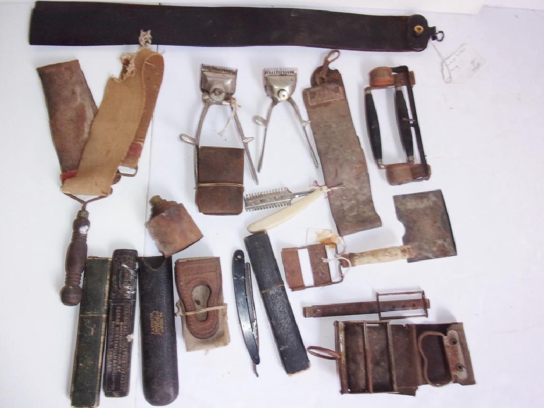 Collection of vintage shaving items (1 of 4)