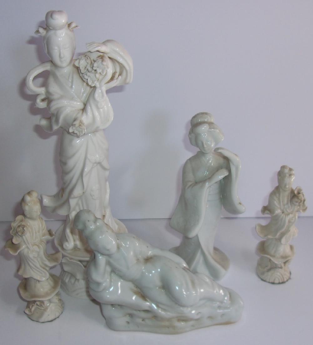 5  antique/vintage blanc-de-chine Chinese statues (1 of 1)