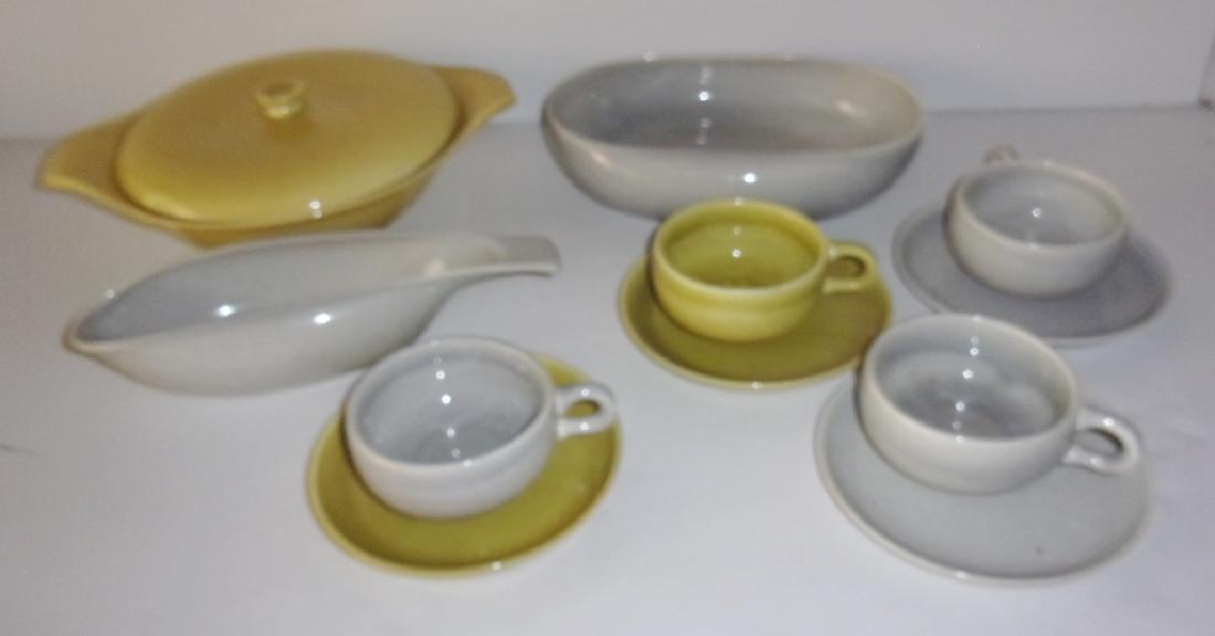 11 piece Russell Wright cups and saucers bowls (1 of 5)