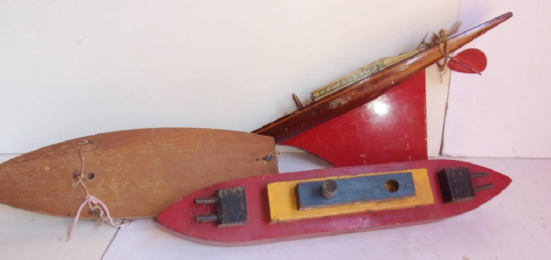 3 vintage boats: 3 vintage boats including one pond boat; folk art boat. Pieces lacking. Largest measures 20" x 7.5".