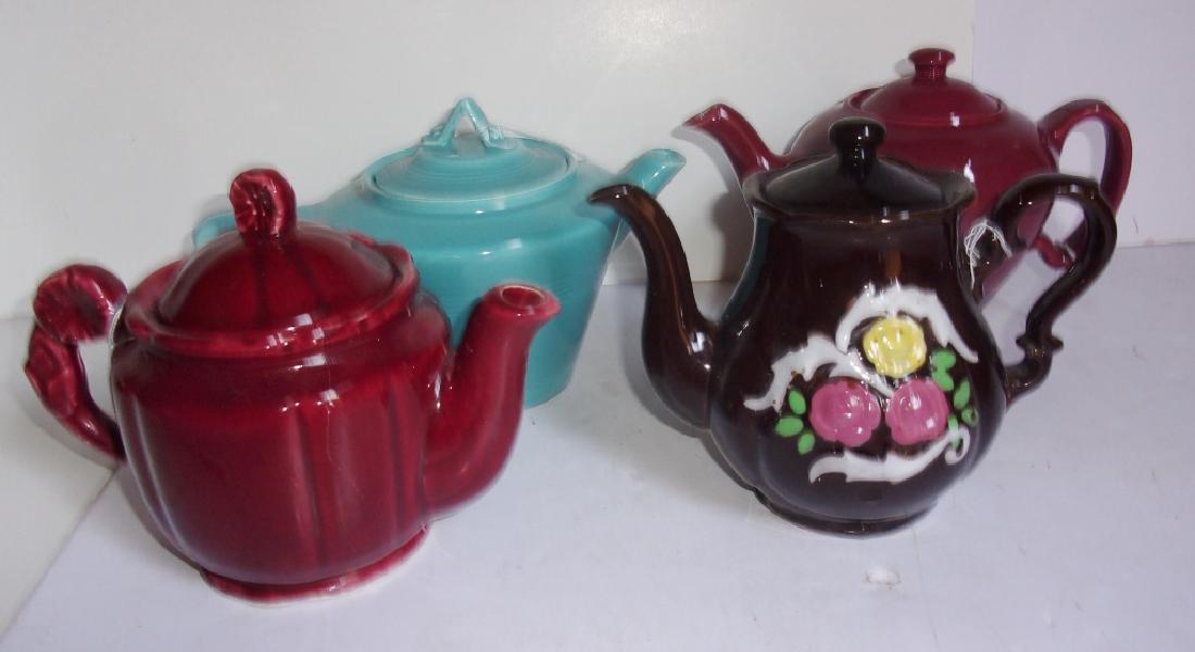 4 vintage teapots (1 of 4)