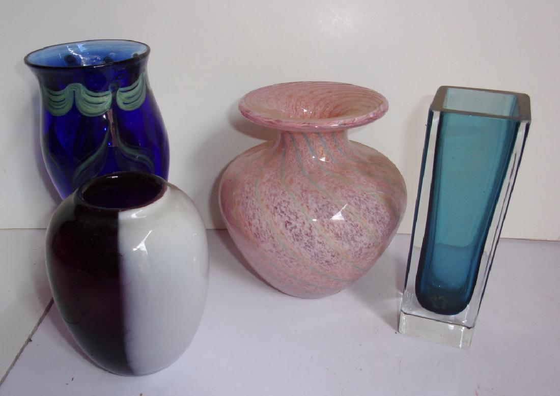 4 vintage art glass vases (1 of 2)