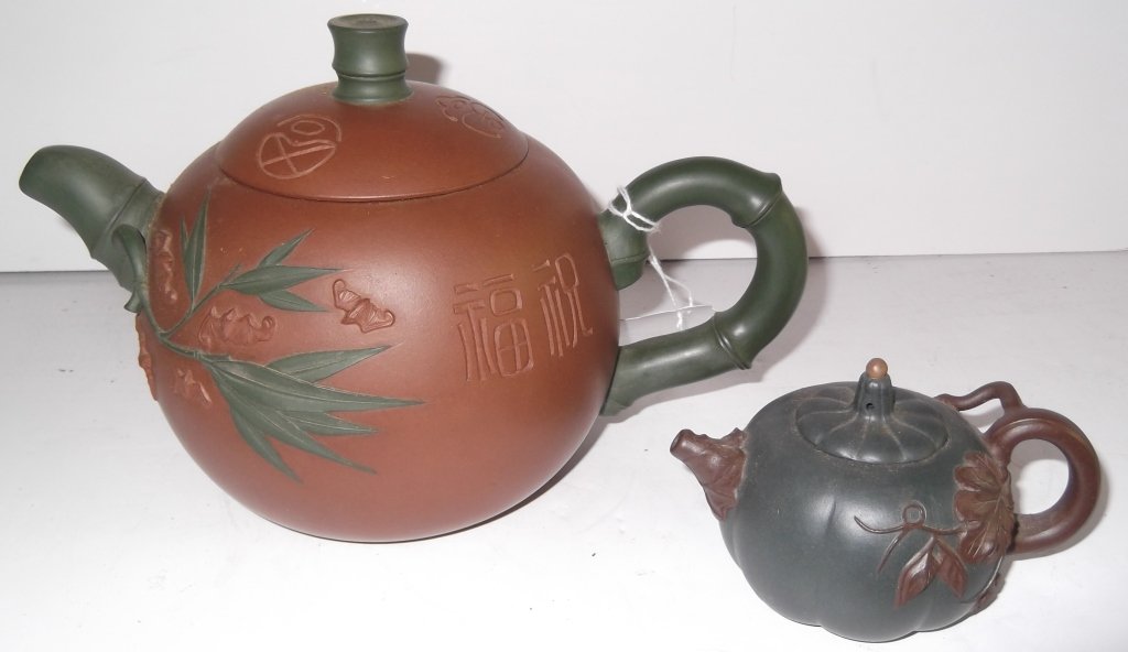 2 Yixing Chinese clay teapots (1 of 10)