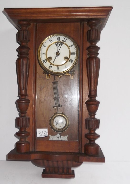 Vintage wall hanging clock (1 of 9)