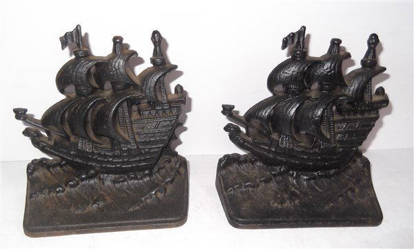 Pair of cast iron sailboat bookends (1 of 3)
