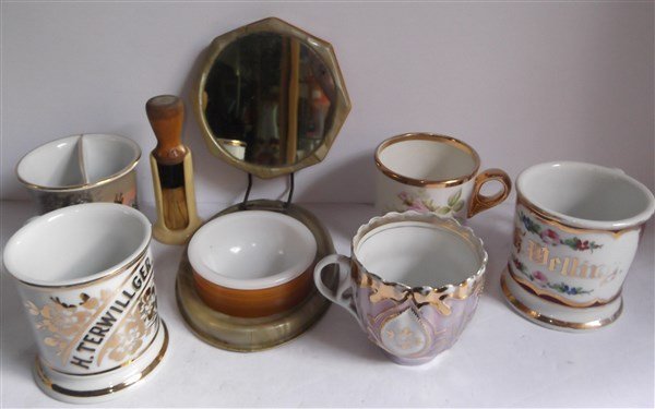 7 piece late 19th/early 20th c. shaving lot (1 of 10)