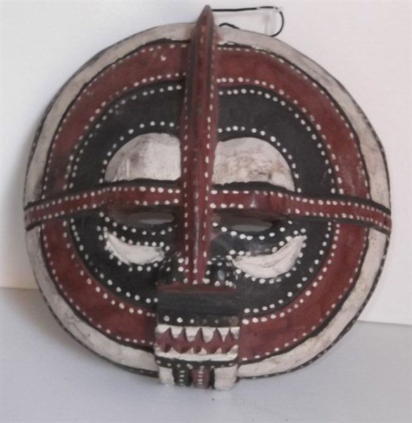 African mask (1 of 3)