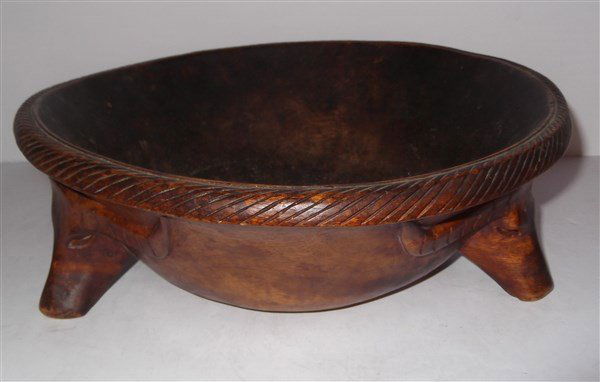 Large wood carved bowl (1 of 5)