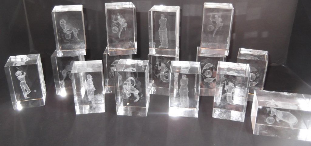 15 etched crystal glass paper weights (1 of 5)