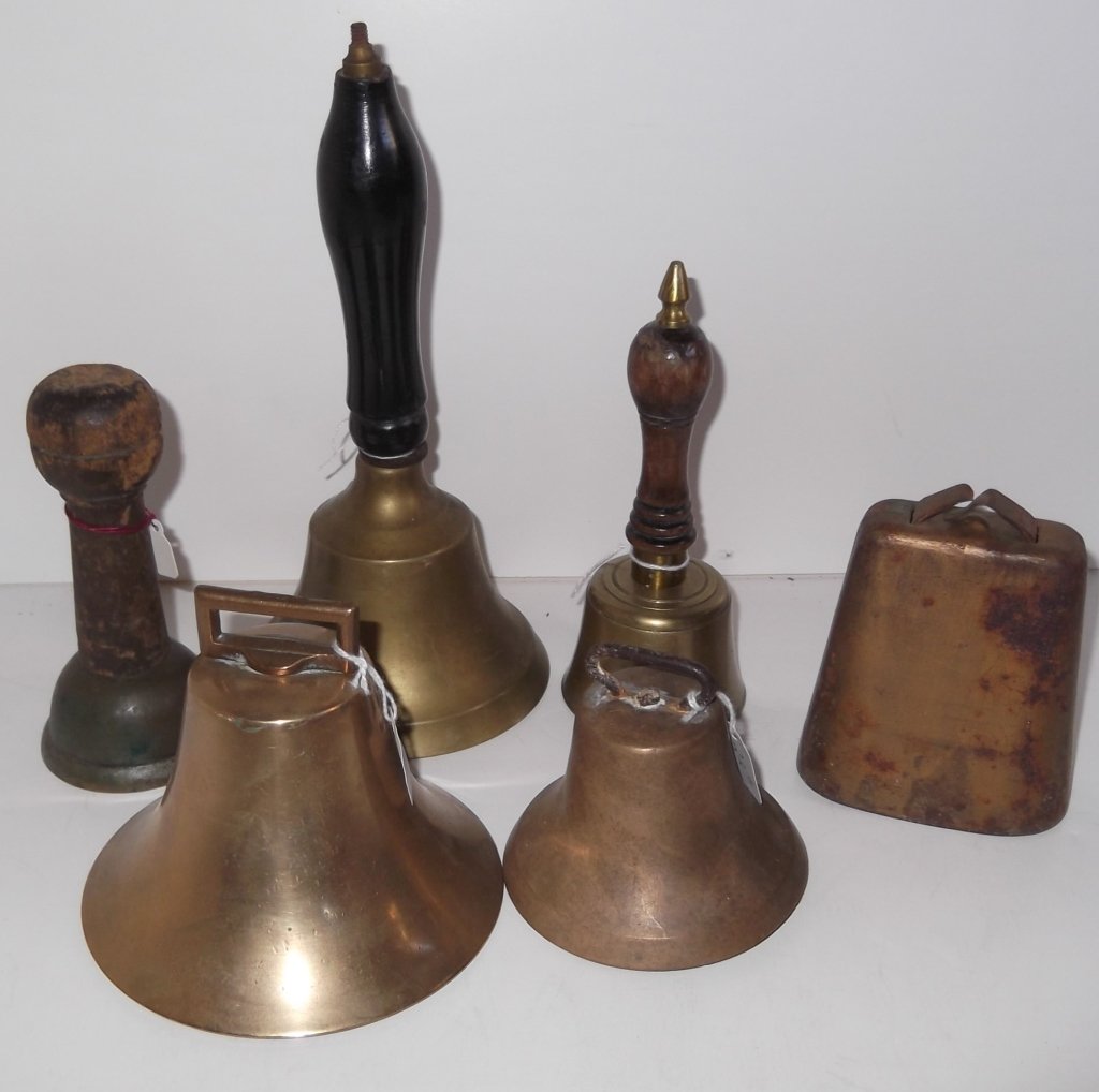 Collection of 6 vintage bells (1 of 6)