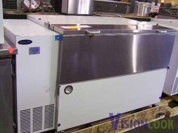 Norlake Milk Beverage Produce Cooler Refrigerator