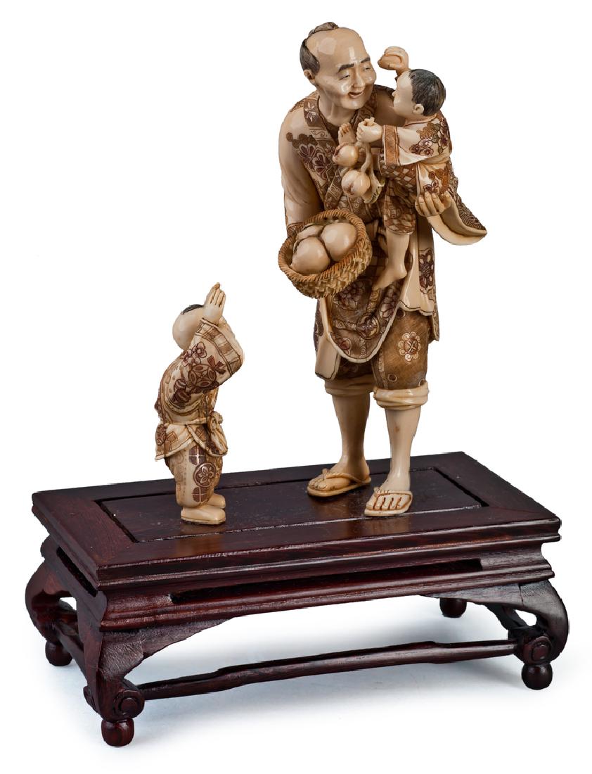 GRUPPO SCULTOREO  SCULTOREO GROUP (1 of 1)