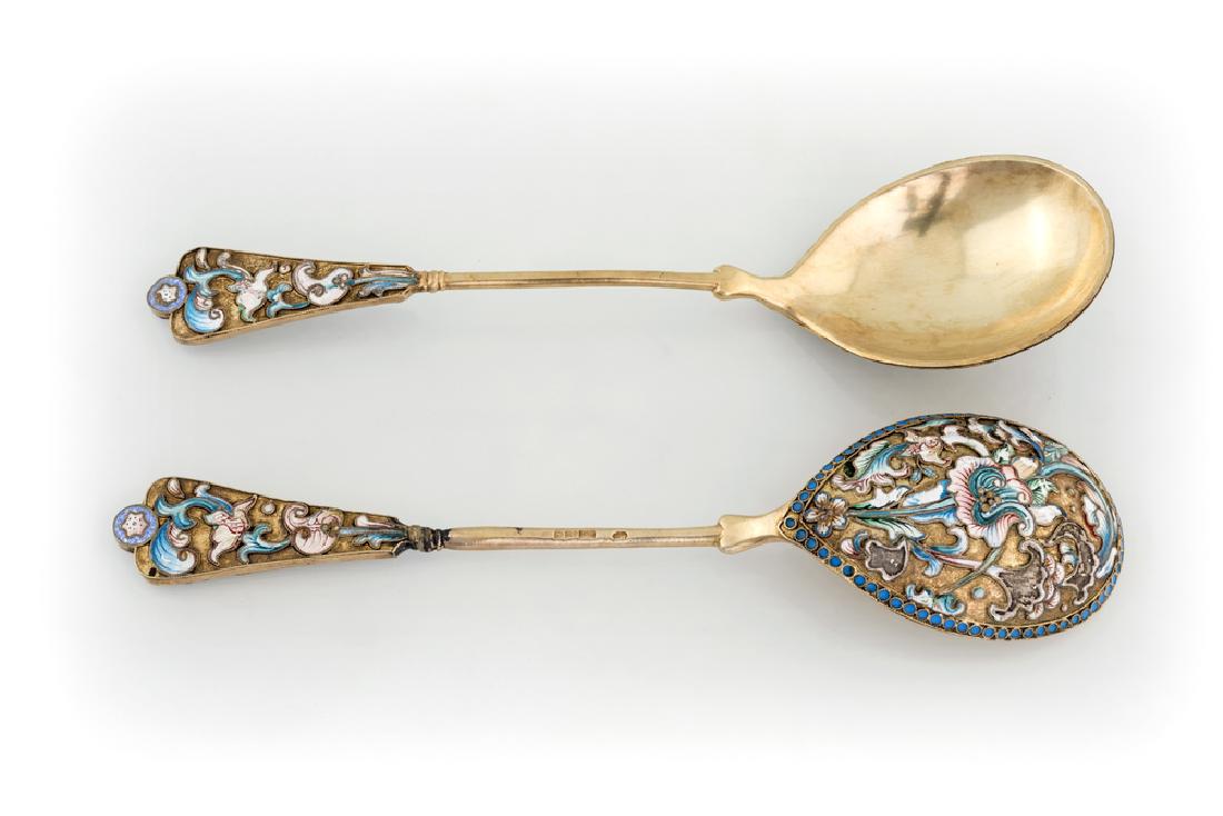 Coppia di cucchiai da portata - Pair of serving spoons (1 of 2)
