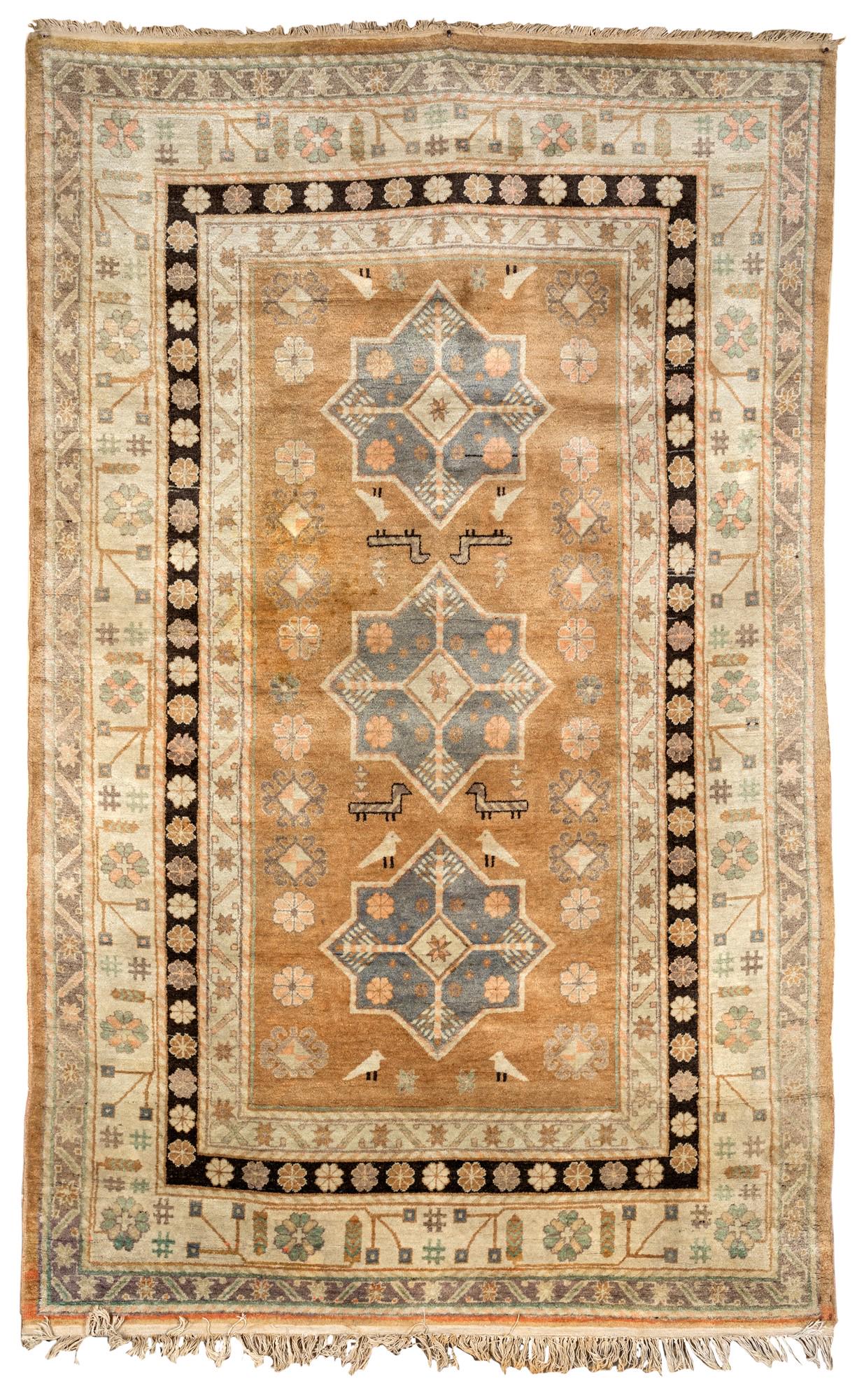 Bakhtiar rug (1 of 1)
