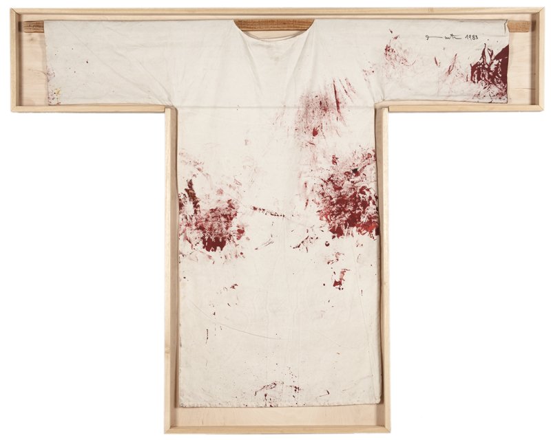 Hermann Nitsch: Malhemd Tecnica mista, cm 130x154 Firmato e datato Hermann Nitsch 1983 Opera pubblicata sul catalogo "Hermann Nitsch, Malaktionen und Relikte 1963-1994", edito dalla "Galerie Kalb" (Vienna). Provenien