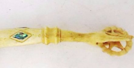 Oriental Carved Pie Crimper (1 of 2)