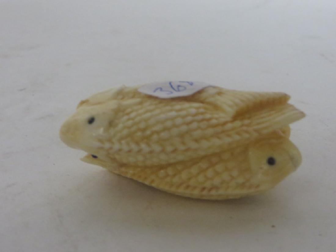 Oriental Detailed Netsuke. School of Fish (1 of 1)