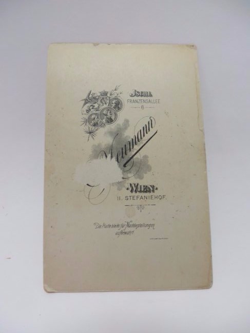 1958 Leica Camera Booklet. (1 of 1)