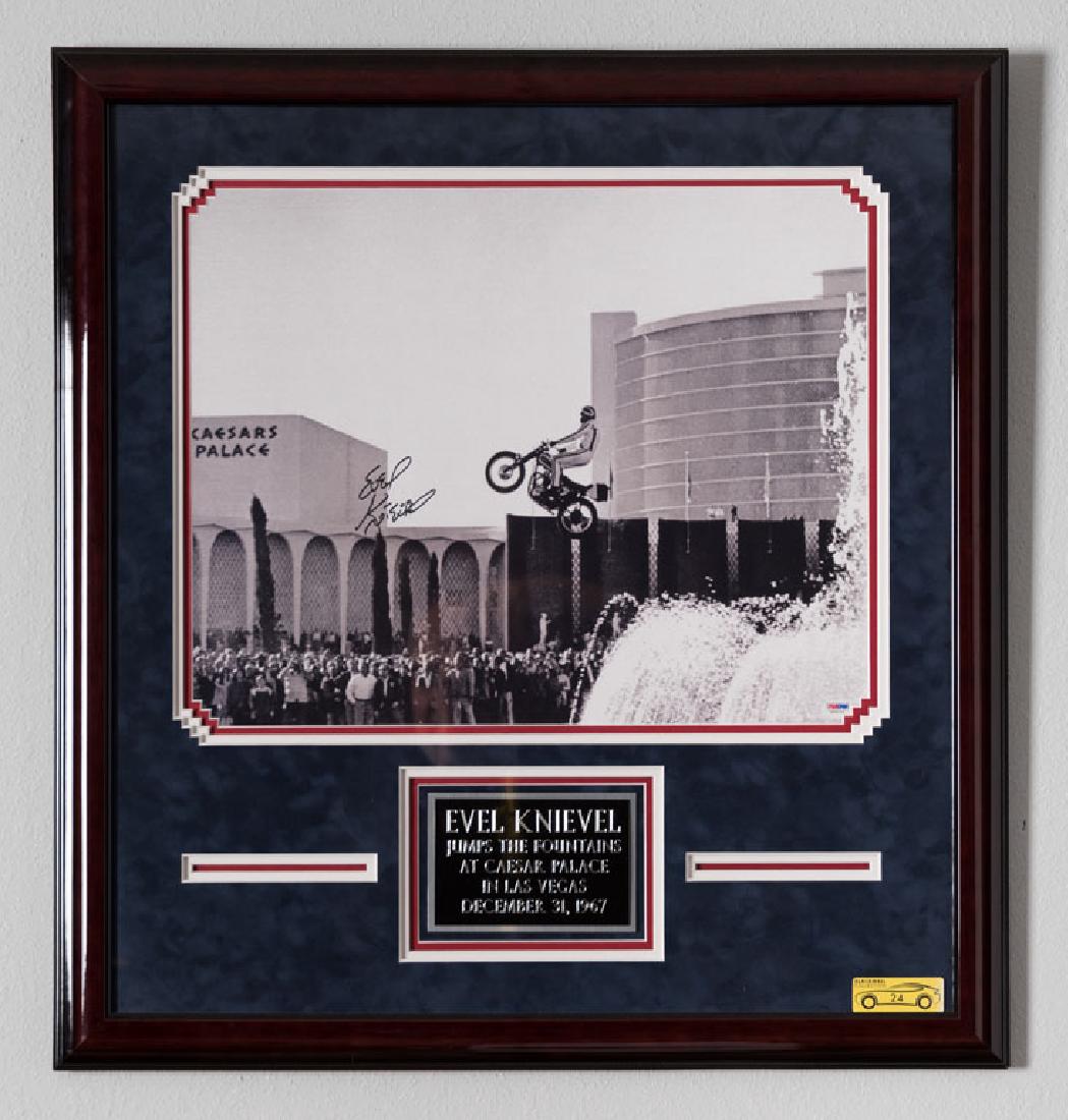 Evel Knievel Signed Photo (1 of 1)