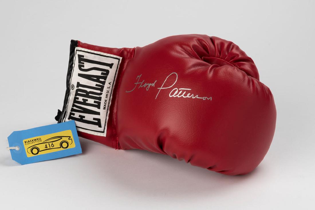Floyd Patterson signed boxing glove with signed photo (1 of 1)