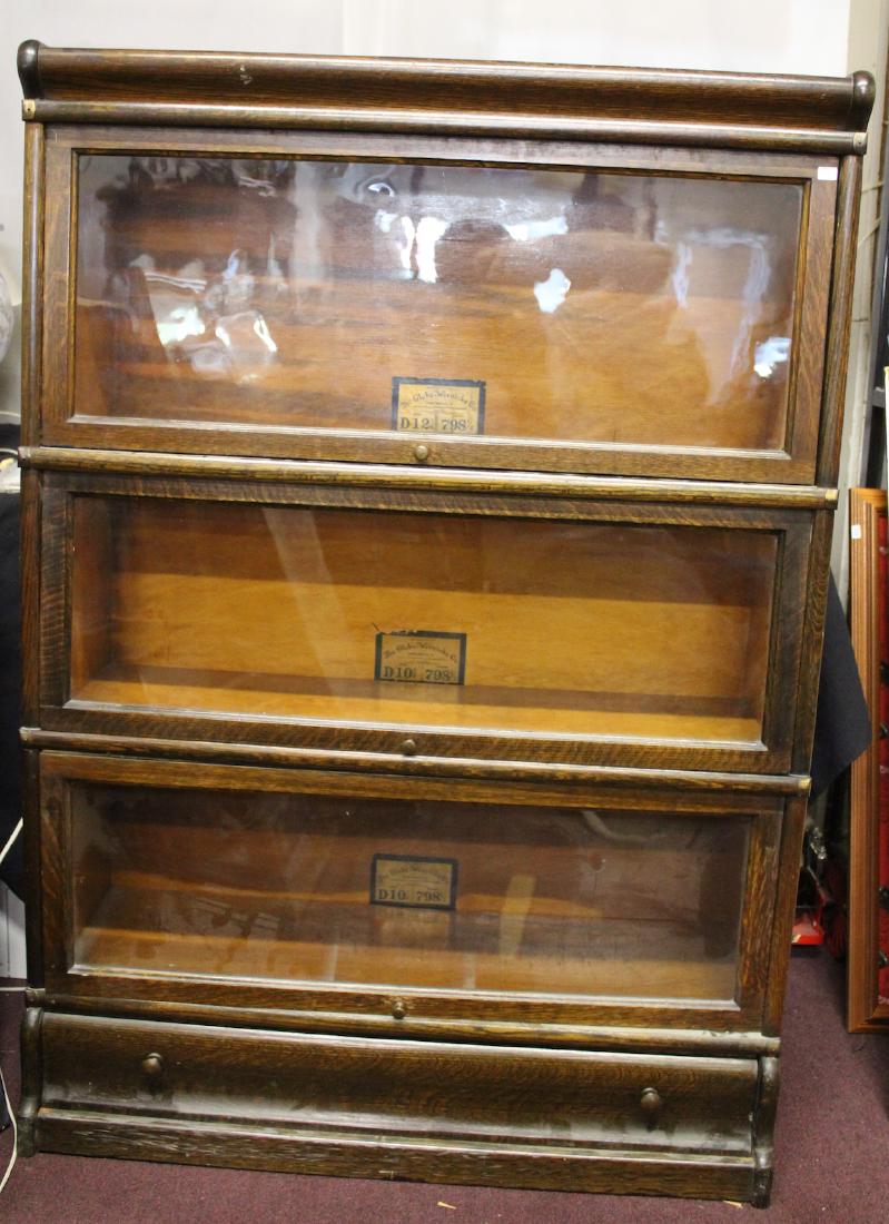 Antique Oak Barrister's Bookcase. (1 of 8)