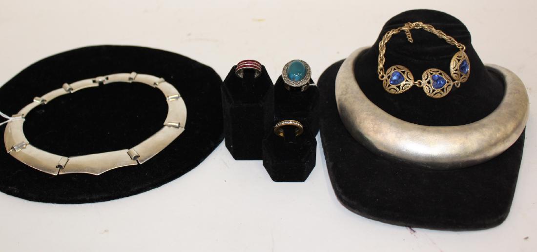 Costume Jewelry Lot  (9) (1 of 5)