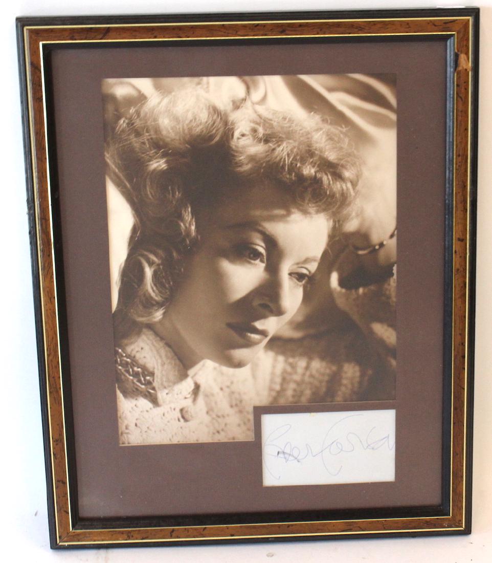 Greer Garson Glamour Photograph w/Autograph (1 of 2)