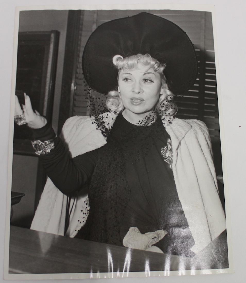 G. Maillard Kessler Vintage Photo Mae West etc. (1 of 5)