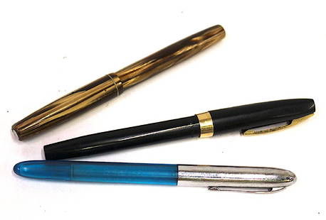 Founrtain Pens inc. Waterman with 14K Nib (3): Two Shaeffer fountain pens, and one Waterman striated fountain pen with a 14K gold nib, marked. Three in the lot.