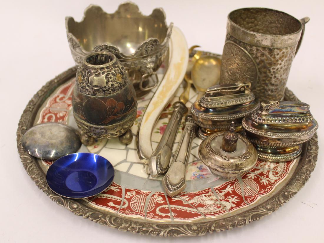 Dealer or Shopkeeper's Lot. Lighters etc.(12) (1 of 19)