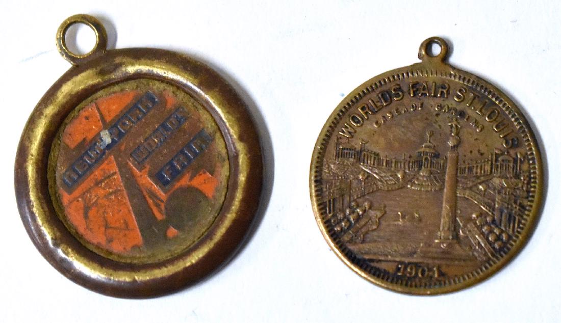 1904 St. Louis World's Fair & 1938 World Fair Medal (1 of 2)
