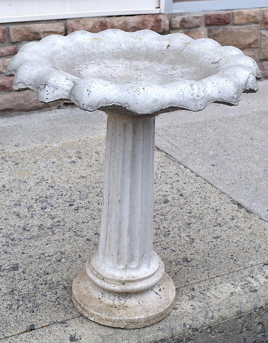 Garden Bird Bath: Classic columnar base. 22" Diameter 27"tall