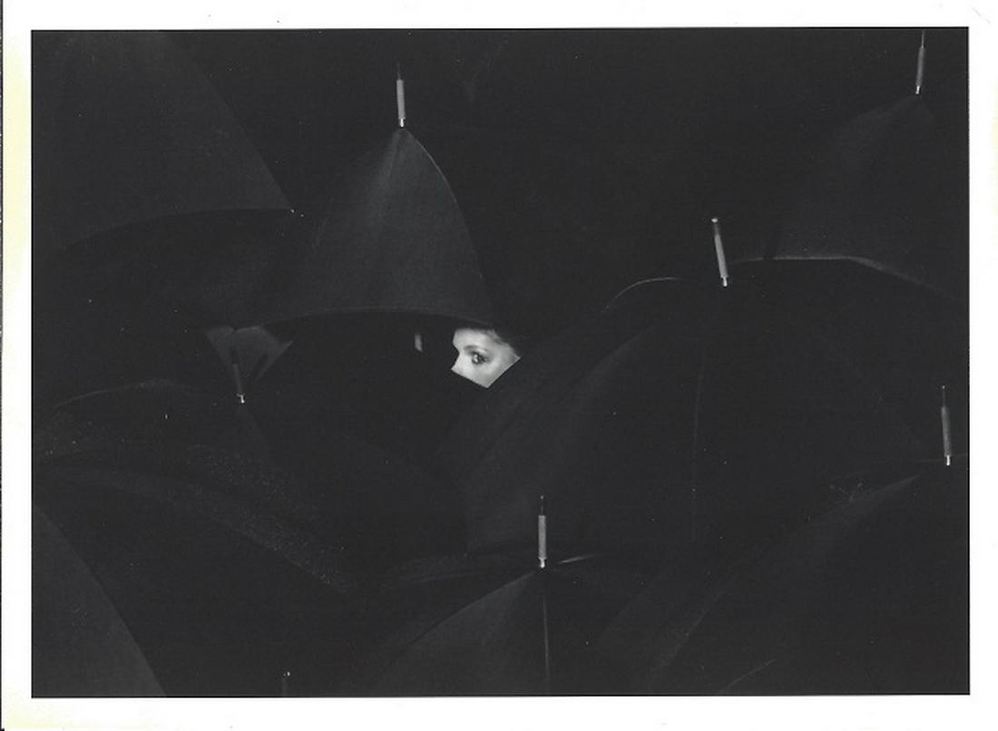 Guy Bourdin Original Fashion Press Photo: Guy Bourdin, 7" x 5" fashion photo. It comes with details by the photographer for publicity. The photo is printed on double weight gloss paper and is in good condition. It has some aging on the edges