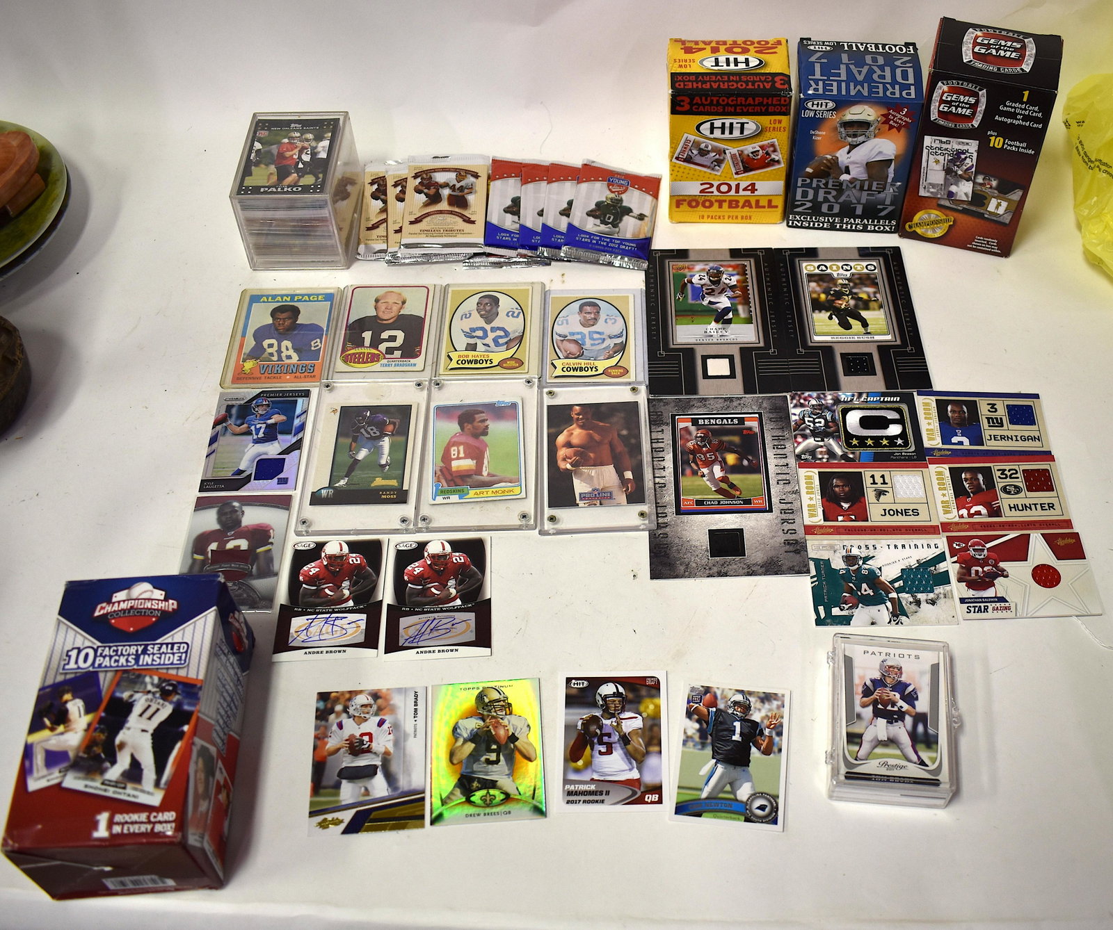 Cards. Football inc Jersey Autograph(1500): Approximately 1500 cards consisting of Jersey/Autograph cards with lots of stars, Tom Brady (5); Drew Brees (9); Cam Newton Gronkowskii, Ezekiel Elliott (3) J. J. Watts (3), Mahomes, Prescott and so m