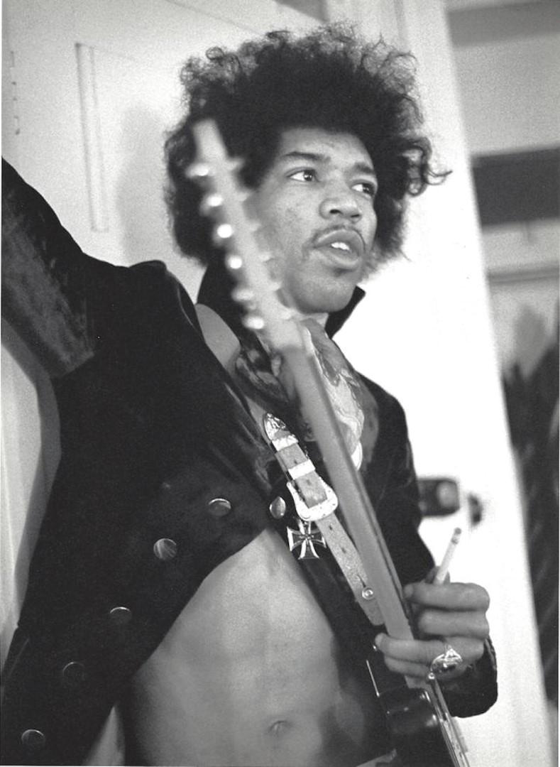 Jimi Hendrix Linda McCartney Publication Photo: Jimi Hendrix, measuring approximately, 11"x 9" with white border. Taken in 1967 and printed in 1997. It comes stamped by the photographer, and agency with other details for publicity that may not be s