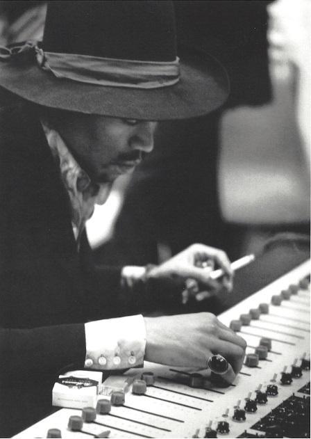 Jimi Hendrix Linda McCartney Publication Photo: Original Publication Photo, measuring approximately, 7.5"x7.5" includes white border. Taken in 1969, printed 1999. It comes stamped by the photographer and agency. The photograph is printed on double