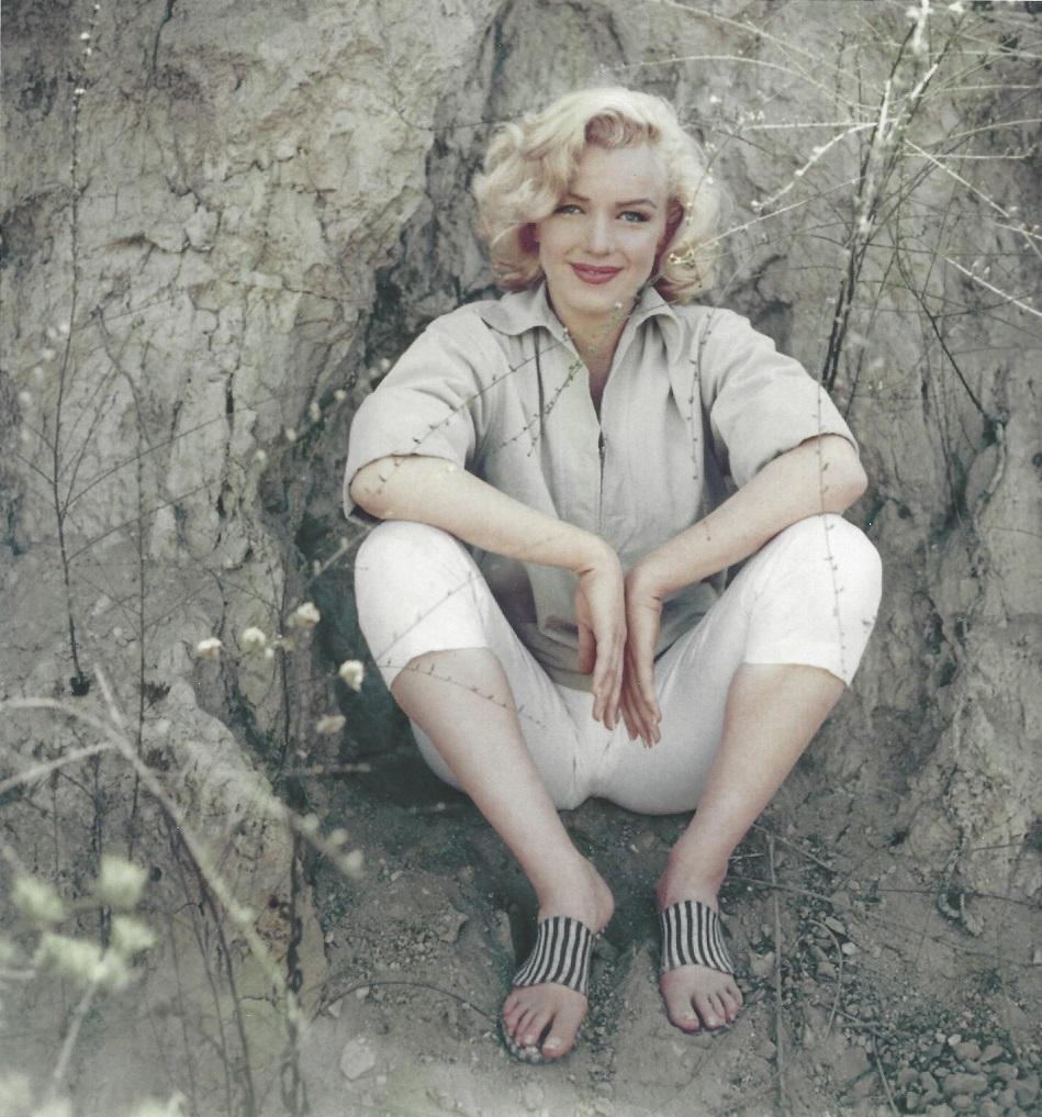 Marilyn Monroe Milton H Greene Publication Photo: Original Publication Photo, measuring approximately, 9"x9" includes white border. Taken in 1956, printed 1999. It comes stamped by the photographer and agency. The photograph is printed on double weig