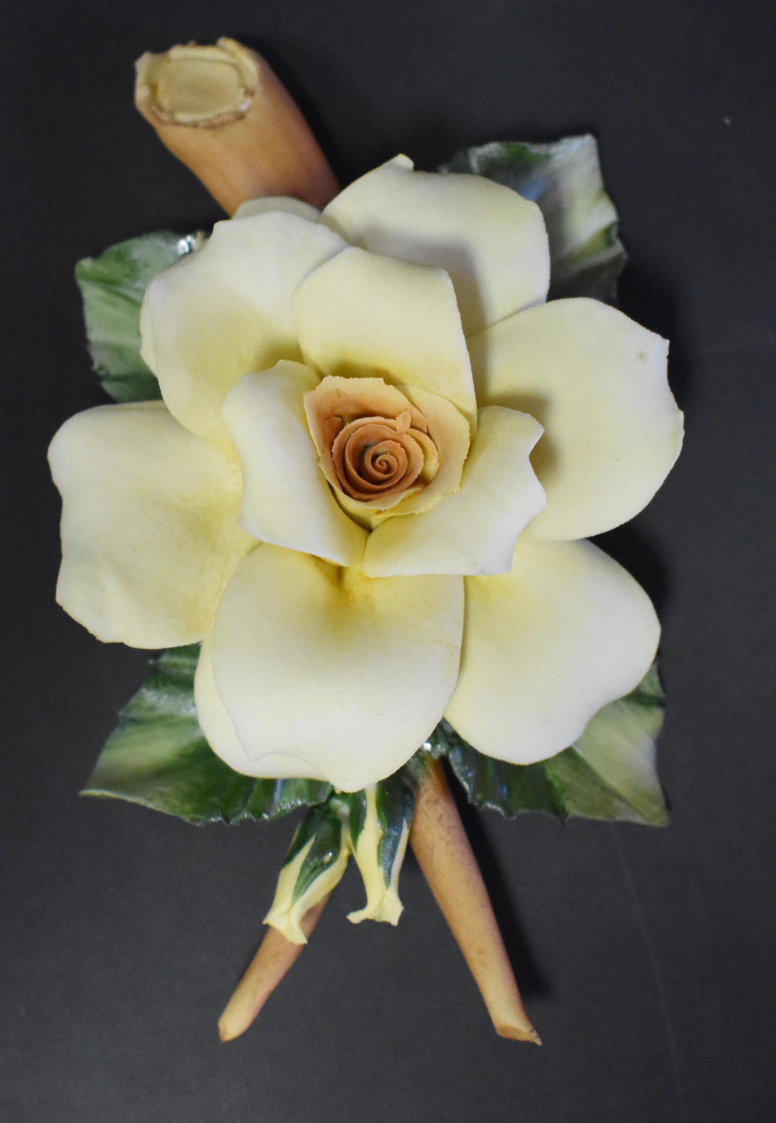 Capodimonte Porcelain White Rose: Capodimonte Porcelain White Rose 6in