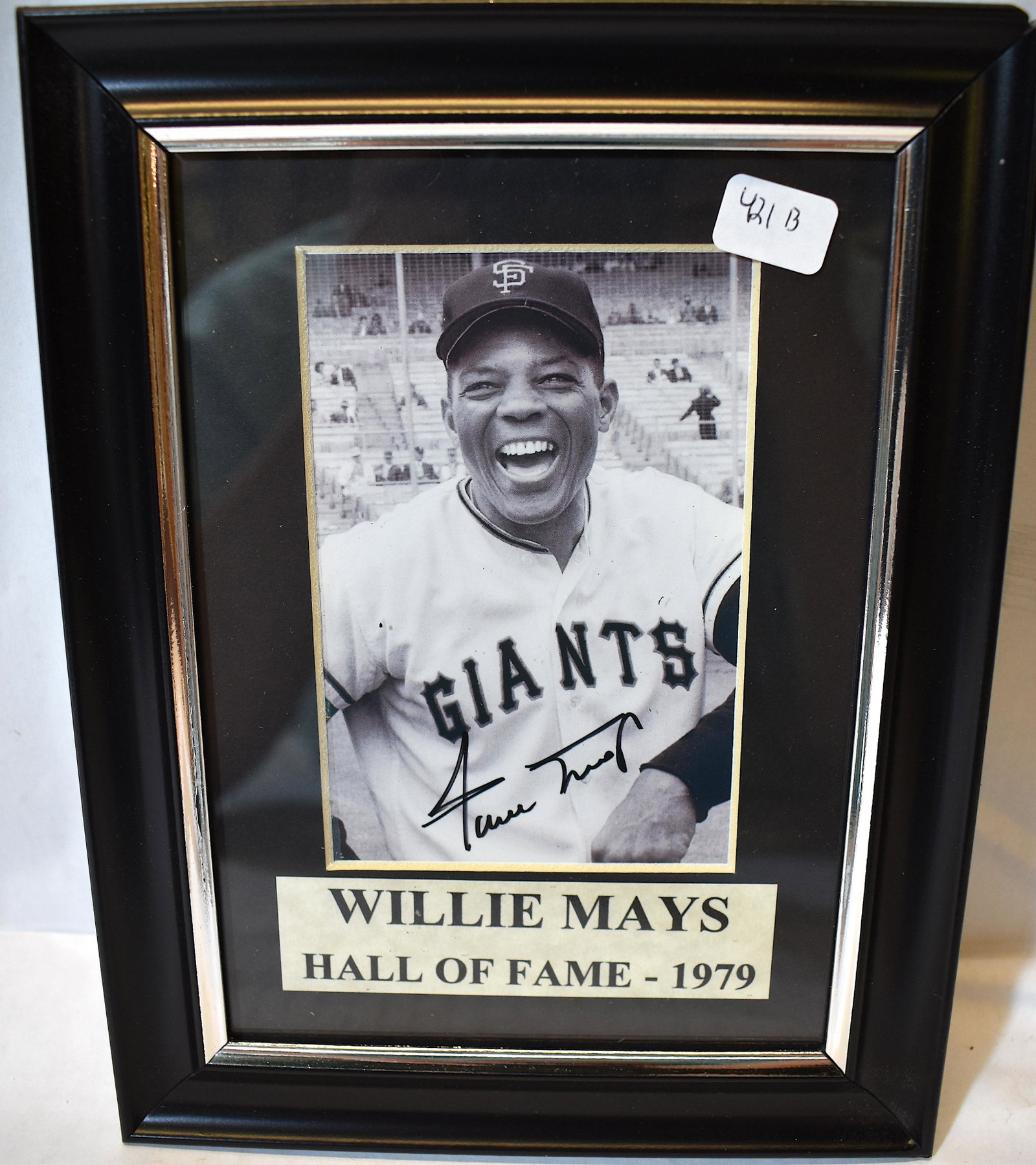 Willie Mays Autographed Photograph: Signed in ink. Framed with Hall of Fame 1979 plaque 6 x 4 photo 9 x 6 frame With COA