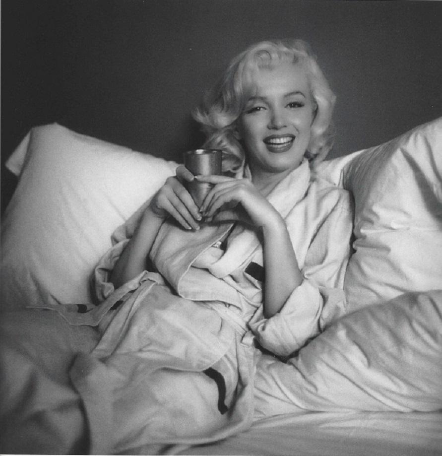 Marilyn Monroe Milton H Greene Publication Photo: Original Publication Photo, measuring approximately, 9"x9" includes white border. Taken in 1953, printed 1999. It comes stamped by the photographer and agency. The photograph is printed on double weig