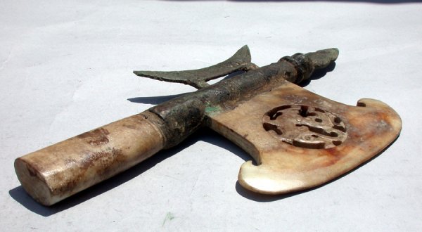 Bronze and Jade Weapon