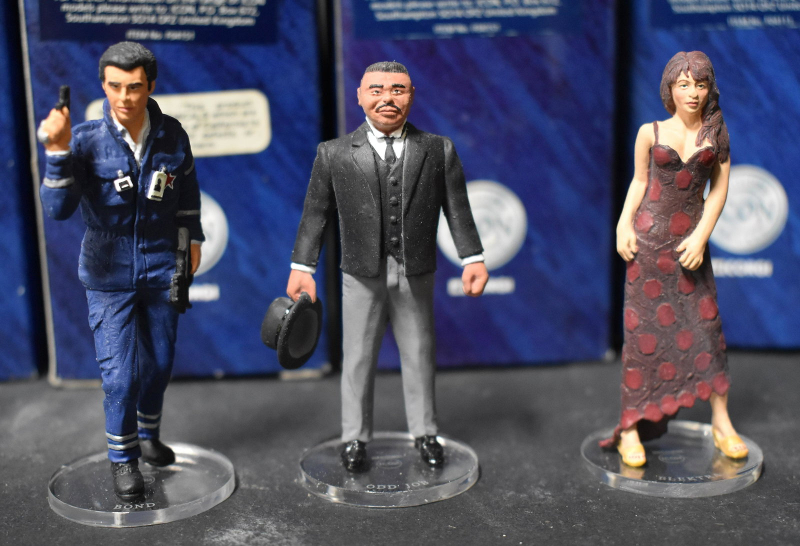 Corgi Figurines Bond, Electra & Oddjob (10): Three Bond; Foir Electra and Three Odd Job Ten in the lot