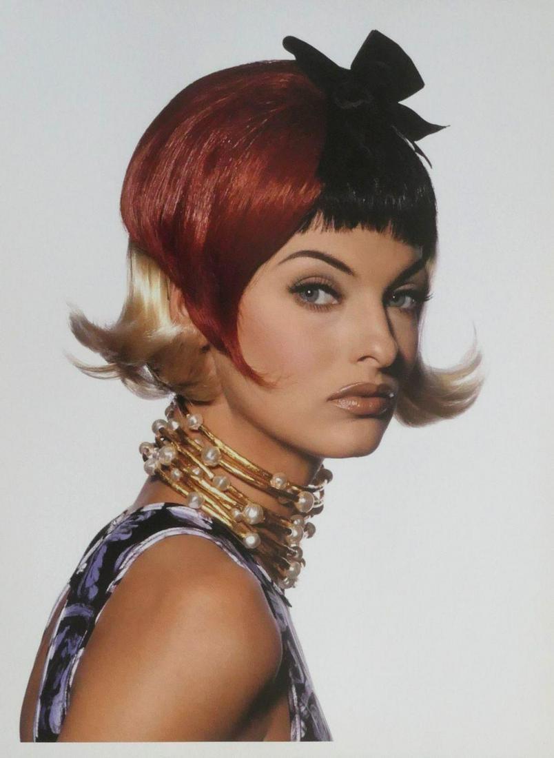 Irving Penn Linda Evangelista Supermodel Photo: Original photo by Irving Penn, a young Linda Evangelisa, supermodel, measuring approximately, measures 21"x14", this is a very large photograph and the measurement includes white border. _x005F_x005F_