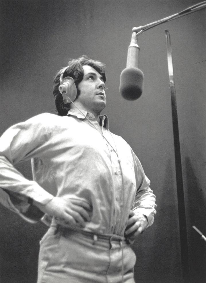 Paul McCartney Linda McCartney Publication Photo: Original Publication Photo, measuring approximately, 11.5"x8.5" includes white border. Taken in 1969, printed 1998. It comes stamped by the photographer and agency. The photograph is printed on double