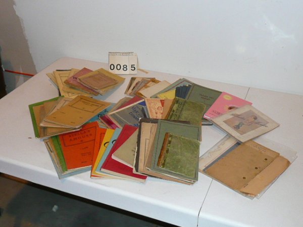 VINTAGE EROTIC ART AND COLLECTIBLES: 100 vintage pamphlets and booklets of erotica