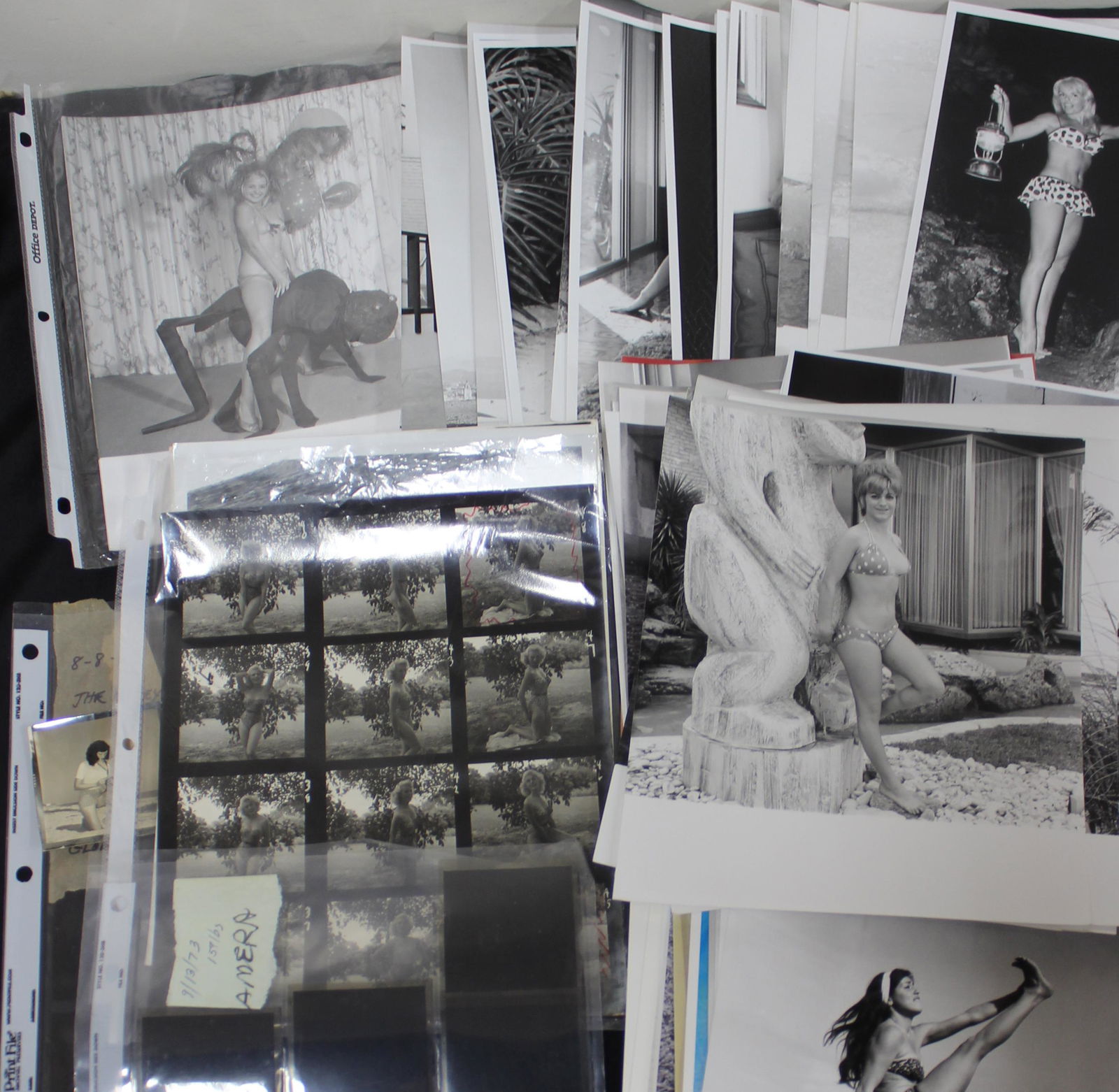 (40) + Photos Bunny Yeager & Unidentified Models (1 of 3)